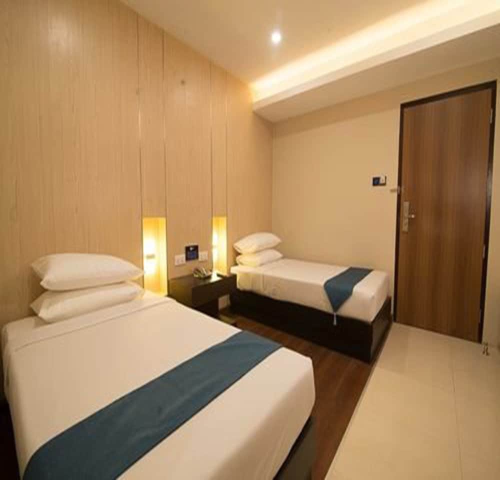 Standard Room photo 2