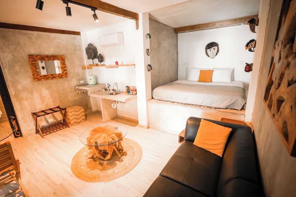 Suite, Sea View