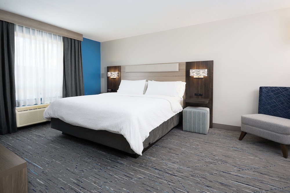 Suite, Multiple Beds - Photo 2