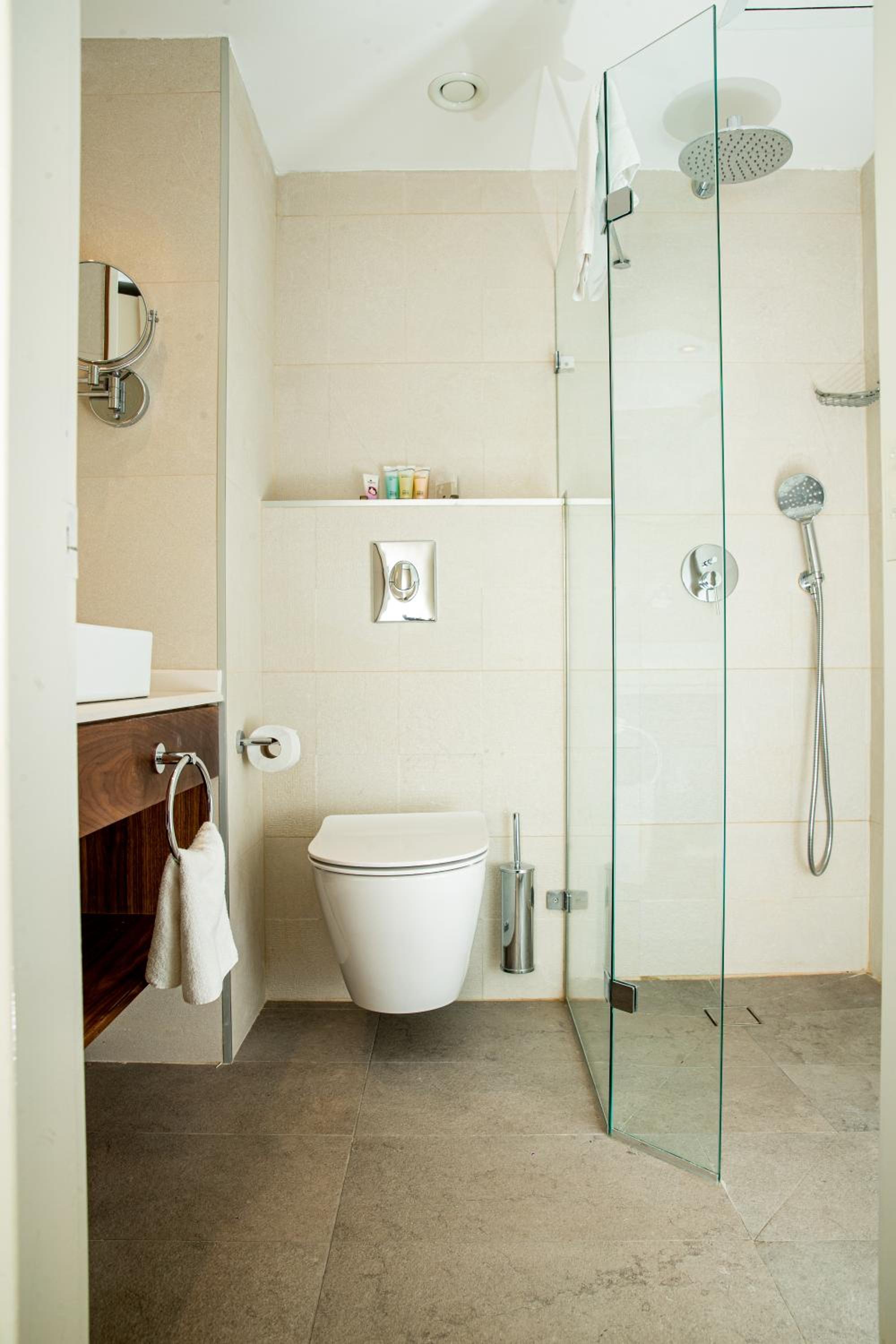 Standard Twin Room - Photo 3