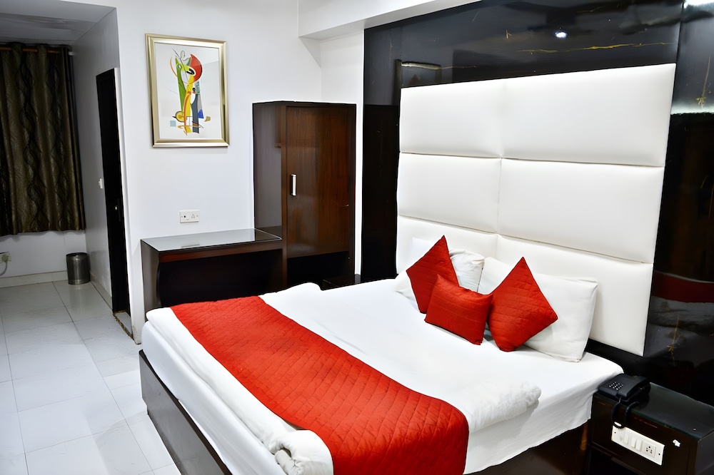 Deluxe Room, 1 Queen Bed - Photo 7