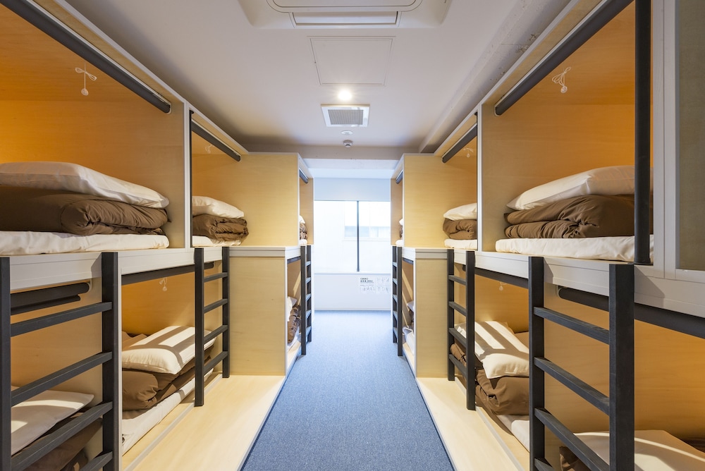 Dormitory Room, Women only photo 1
