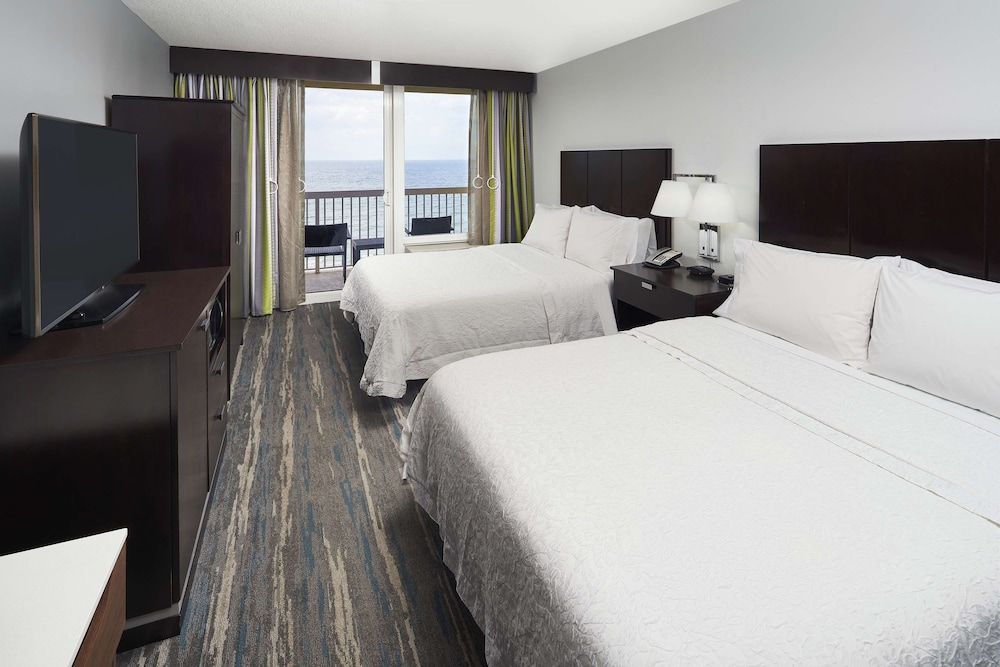 Room, 2 Queen Beds, Balcony - Photo 3