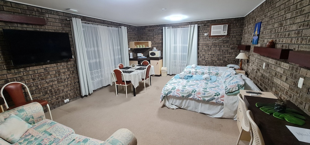 Family Twin Room, Non Smoking, Ground Floor photo 1