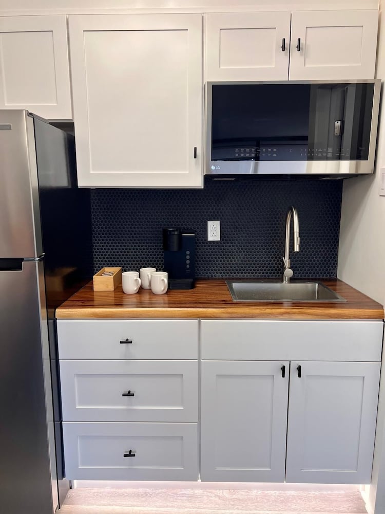 Premium Studio Suite, Kitchenette photo 3