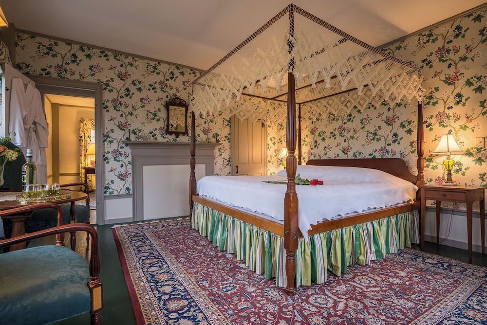 Deluxe Suite, Garden View