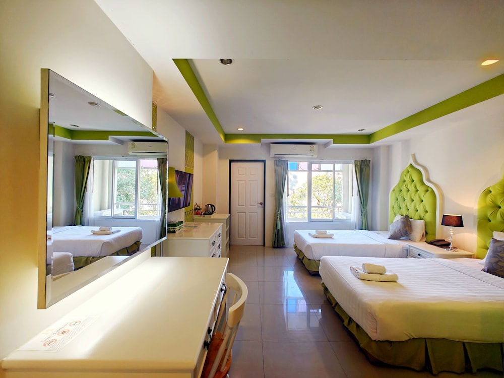 Superior Twin Room, Hill View