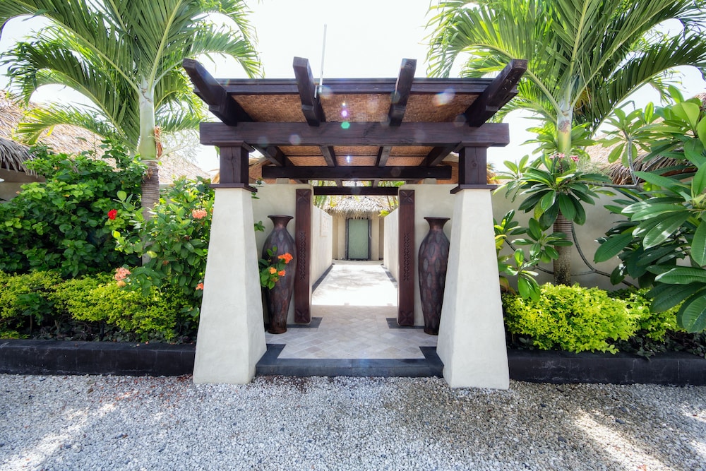 Pool Villa Suite photo 3