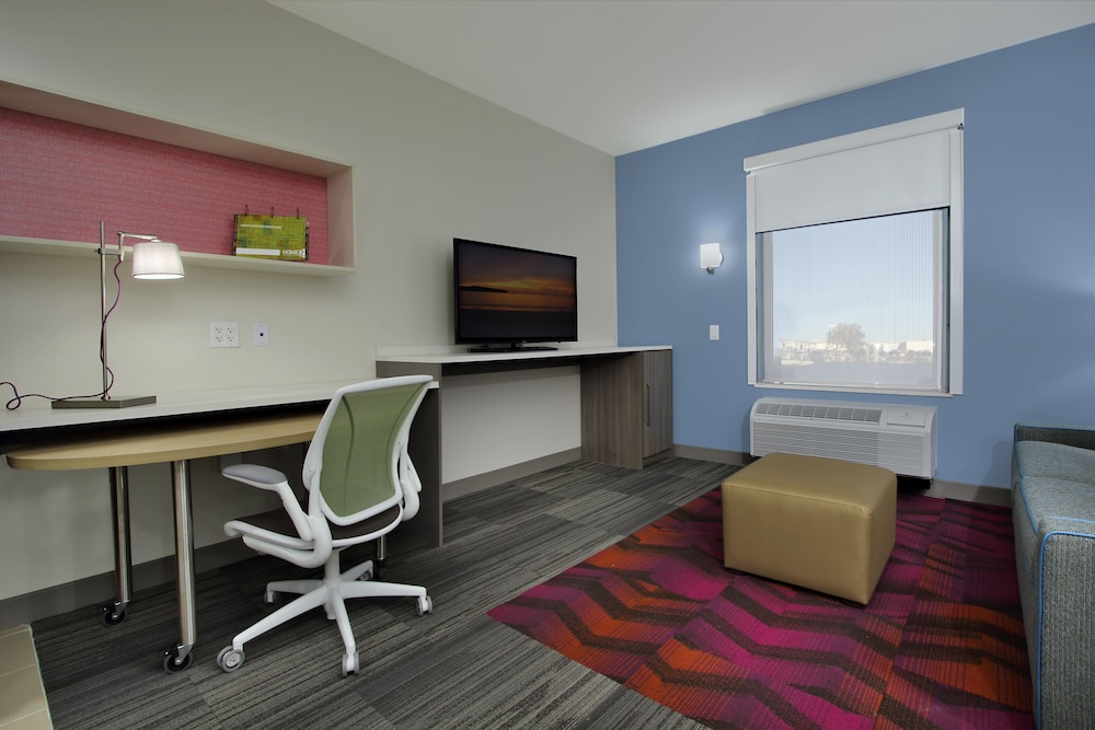 Suite, 1 King Bed, Accessible, Bathtub (Mobility & Hearing) - Photo 2