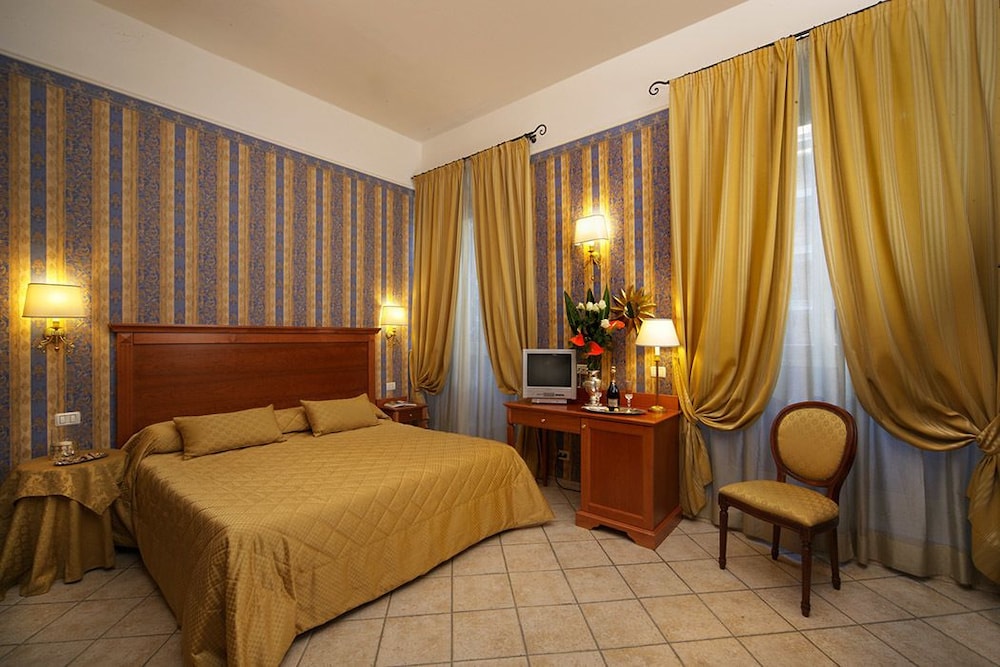 Superior Double or Twin Room - Photo 5