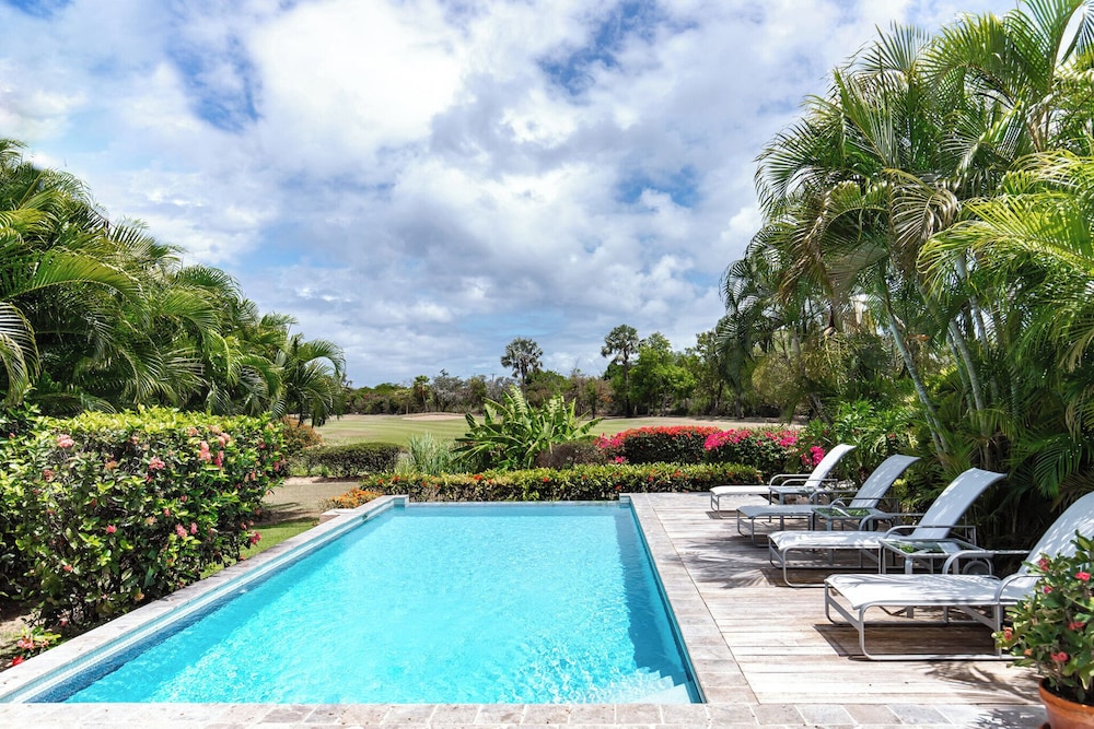 Two Bedroom Palm Grove Residence with Plunge Pool