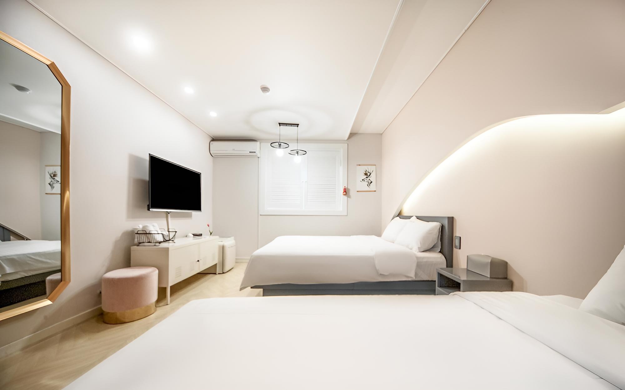 Room (Twin (non-smoking double + single Net) - Photo 2