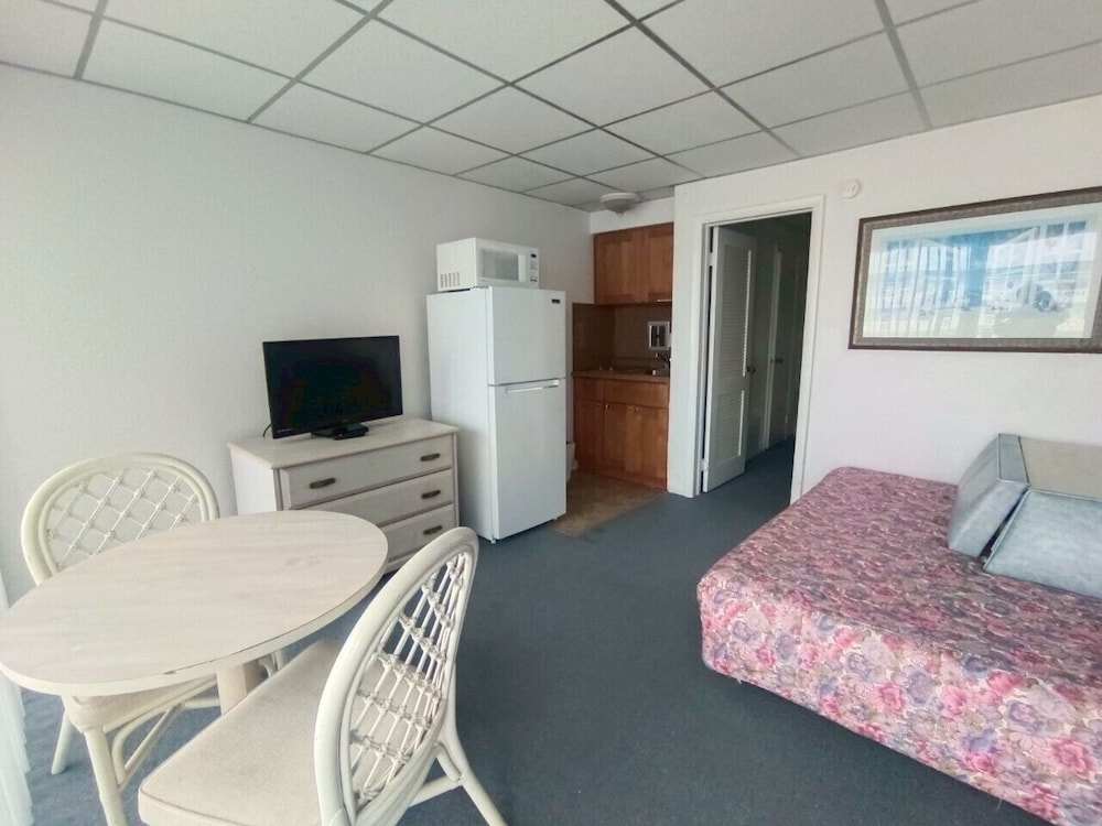 Standard Room, 1 Double Bed with Sofa bed, Kitchenette (Third Floor) photo 1