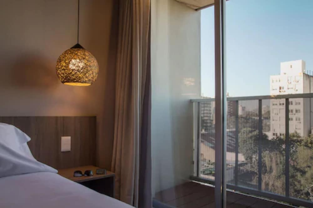 Classic Quadruple Room, City View photo 3