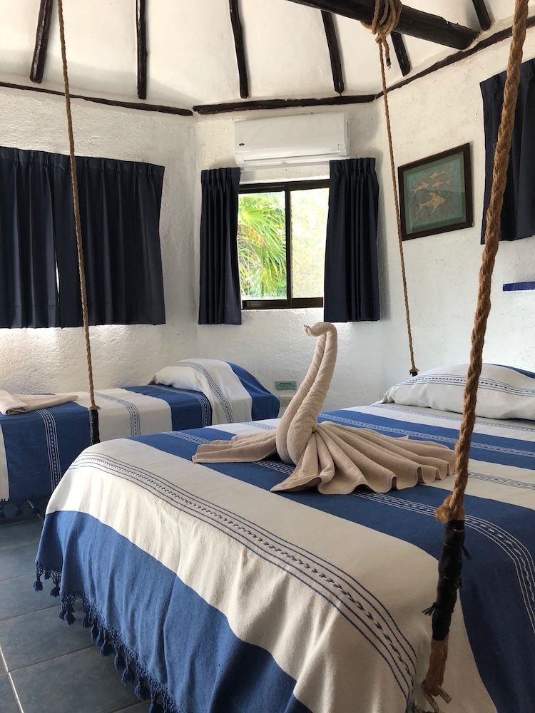 Standard Triple Room, Sea View photo 3