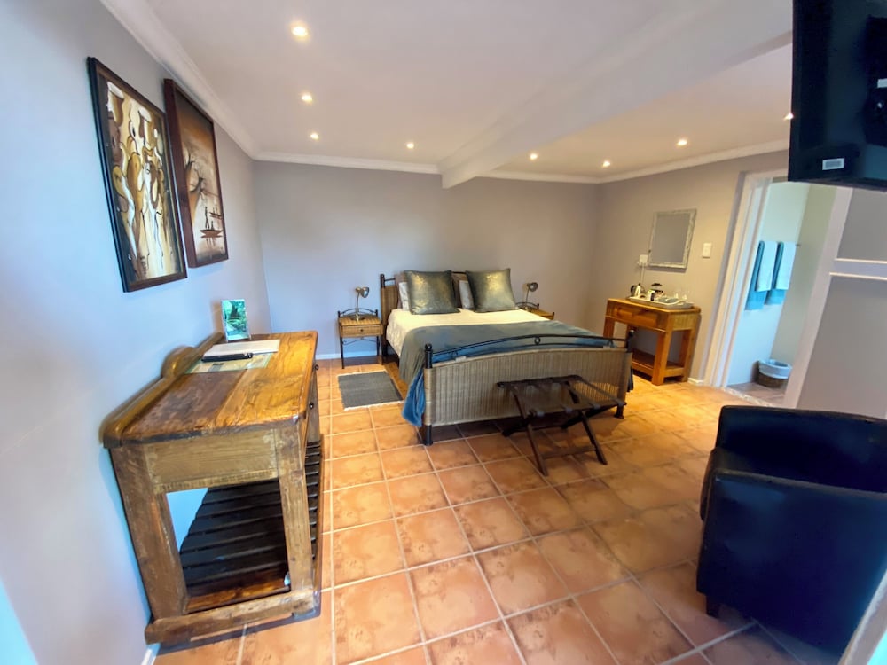 Standard Double Room, Ensuite, Garden Area photo 1