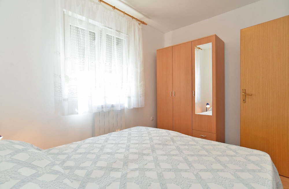 Apartment, 1 Bedroom (518/1241)