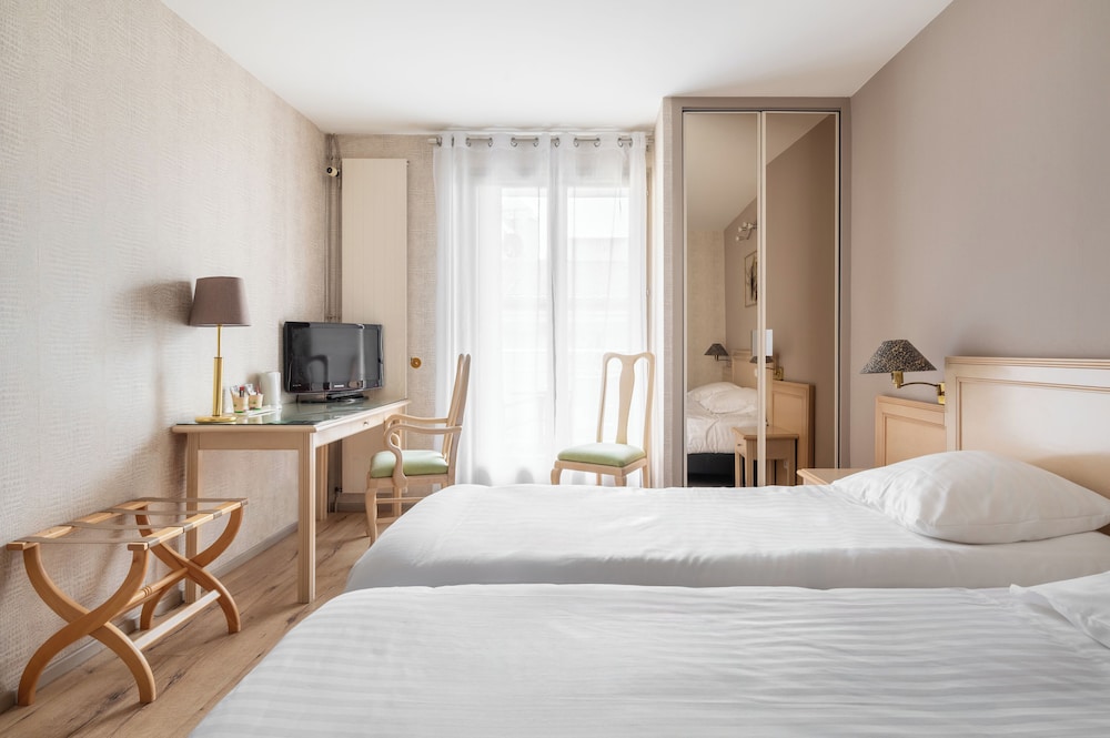 Classic Twin Room - Photo 9