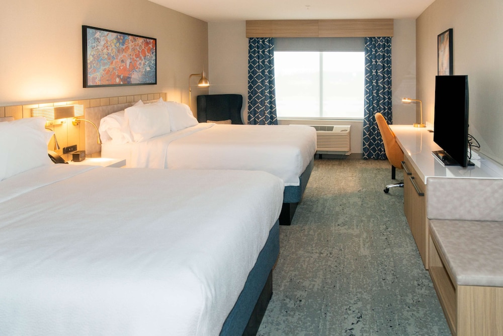 Room, 2 Queen Beds - Photo 8