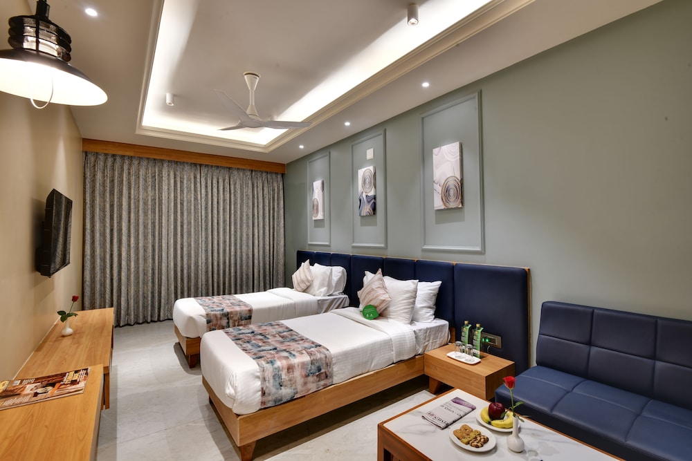 Premium Twin Room photo 3