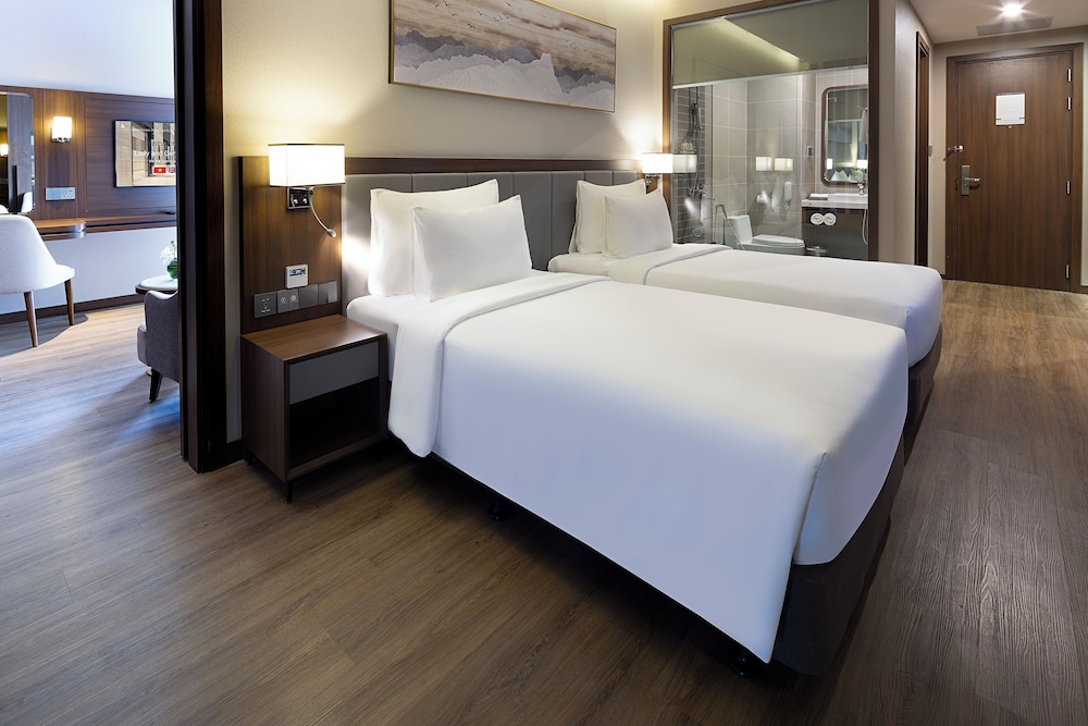 Family Club Suite - Photo 13