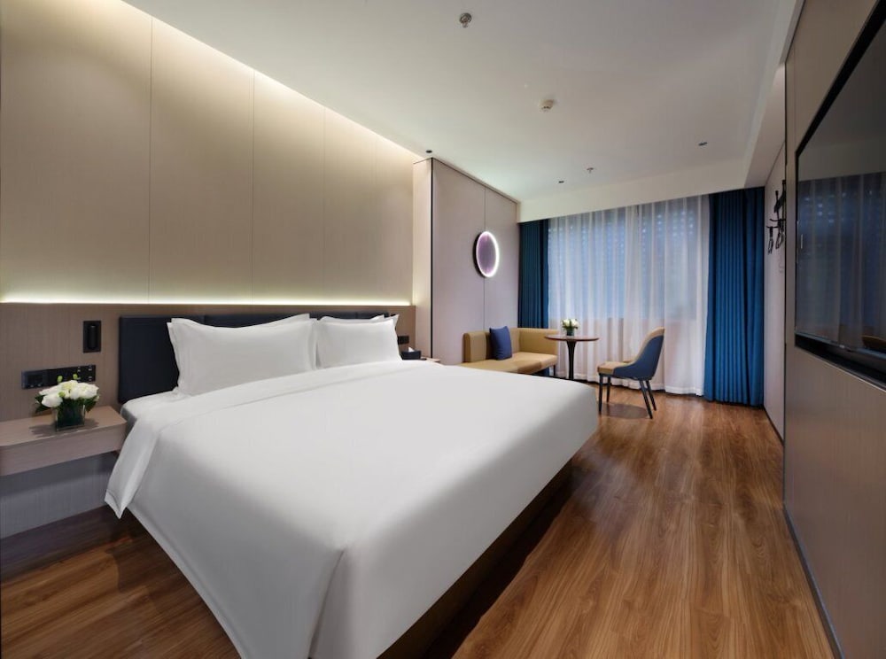 Superior Double Room, City View