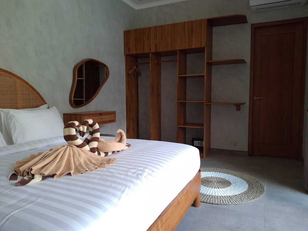 Deluxe Double Room, Pool View photo 3