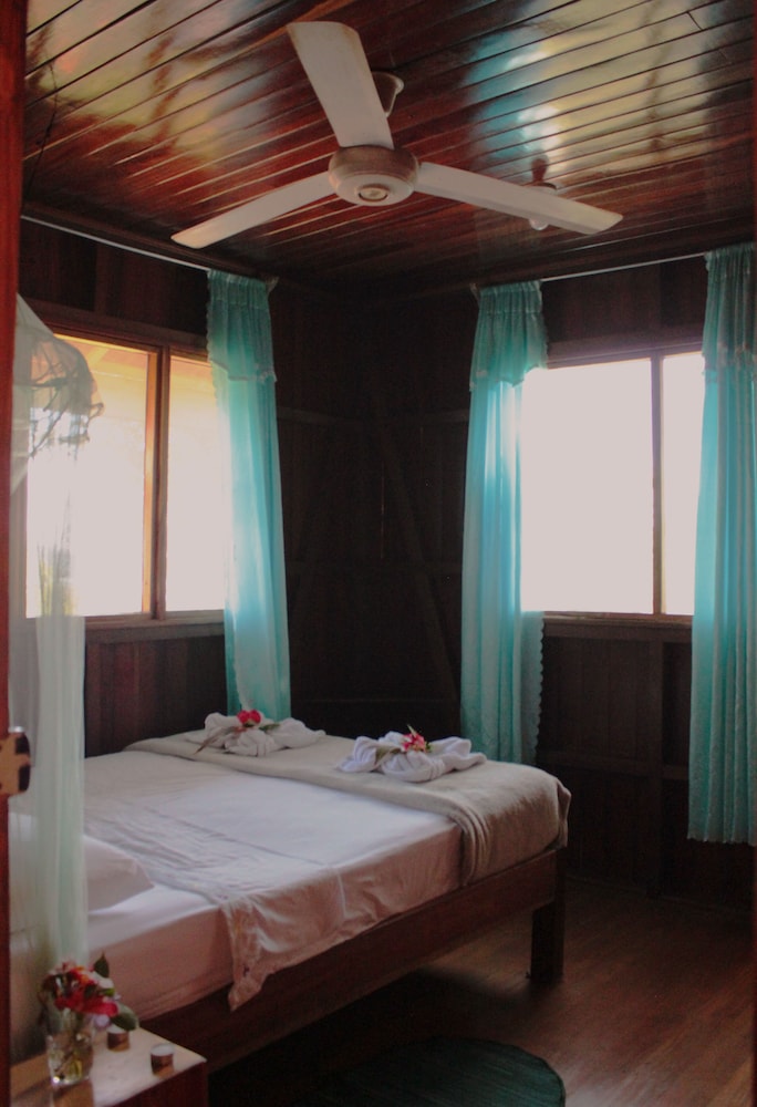Traditional Double Room, 1 Bedroom, Private Bathroom, Oceanfront photo 1