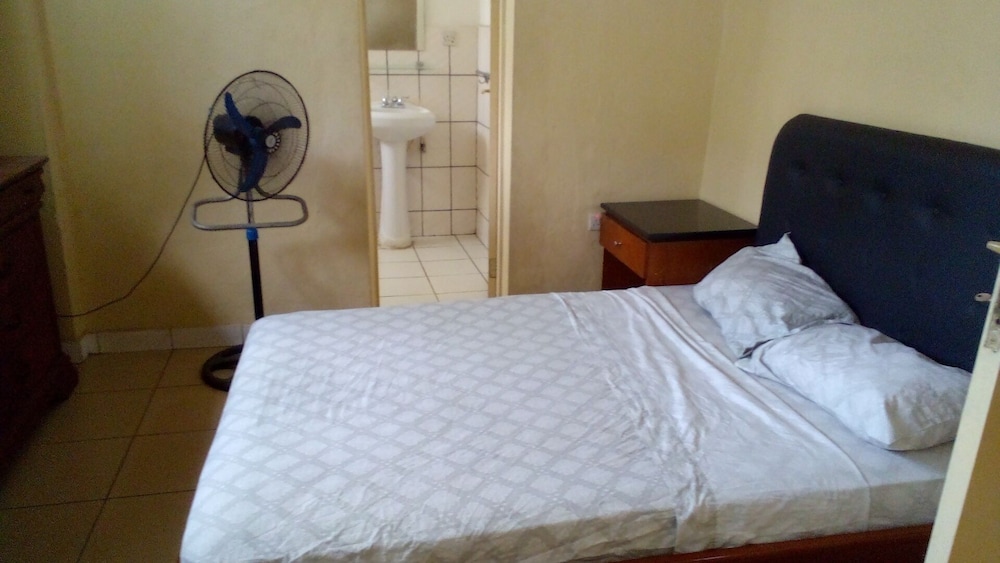 City Room photo 1