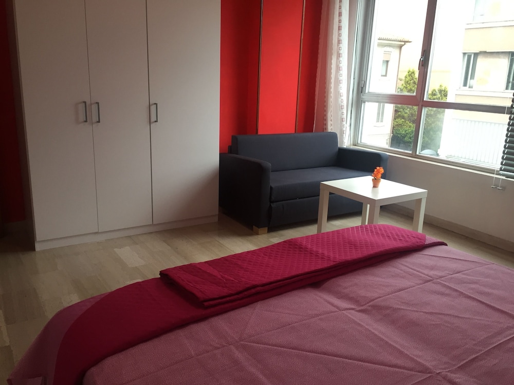 Exclusive Double Room, Shared Bathroom, City View photo 3