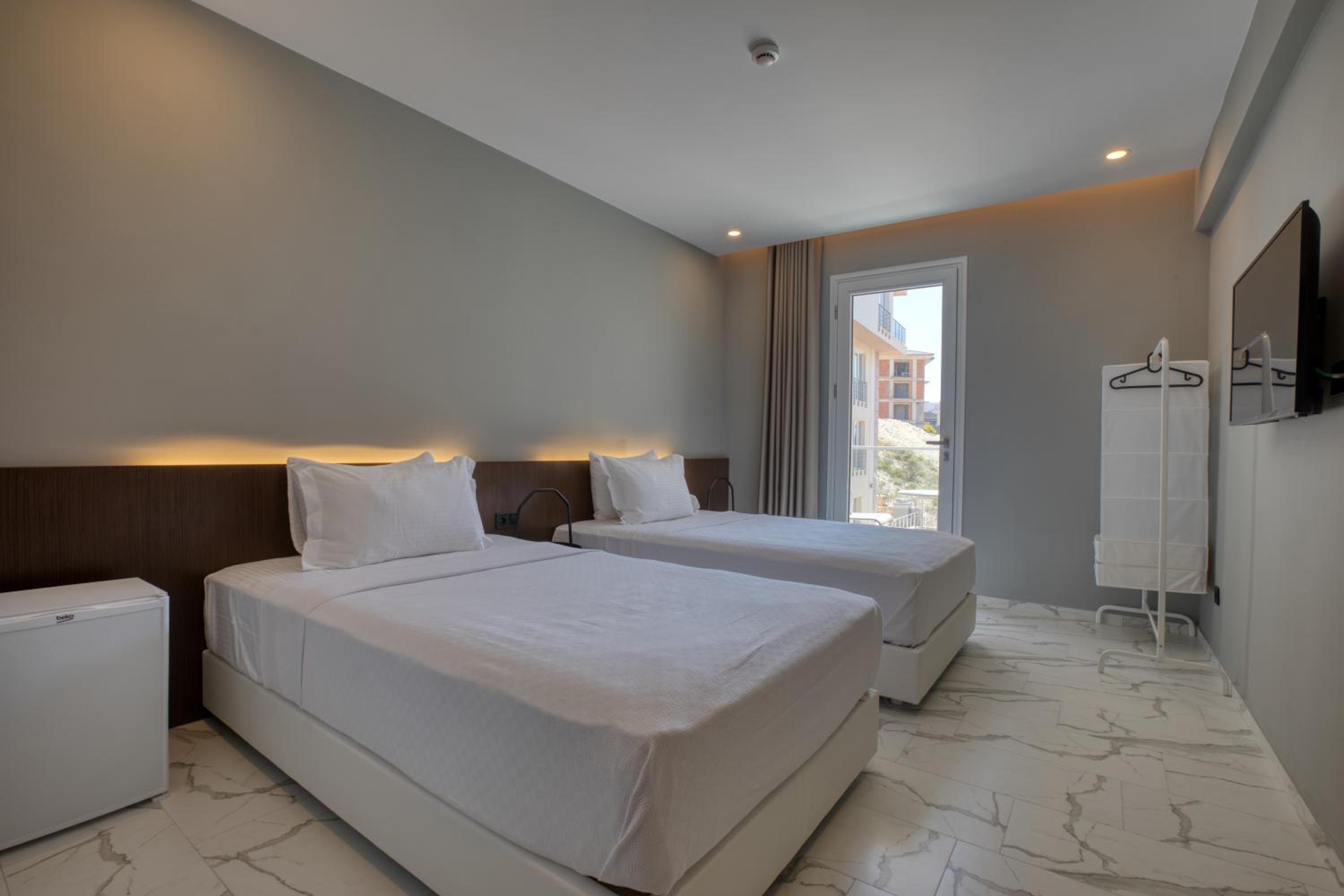 Superior Twin Room with Garden View - Photo 1