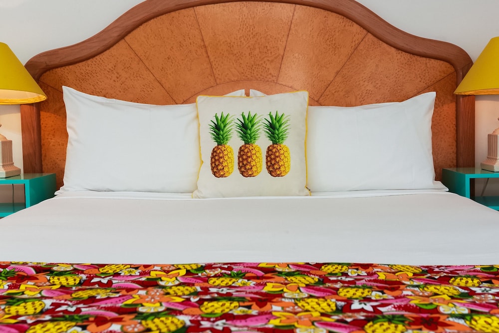 Studio, 1 Queen Bed - Photo 12