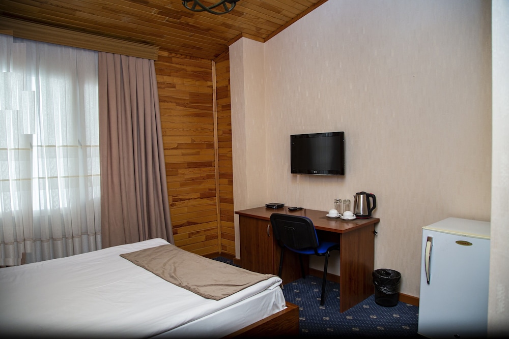 Economy Double Room photo 2