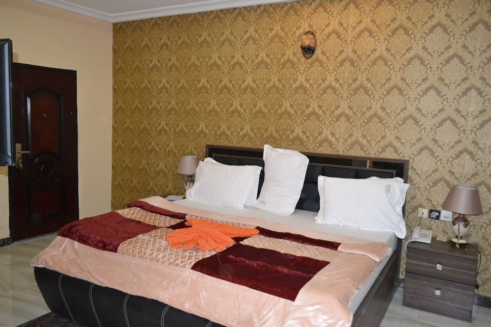 Premium Suite