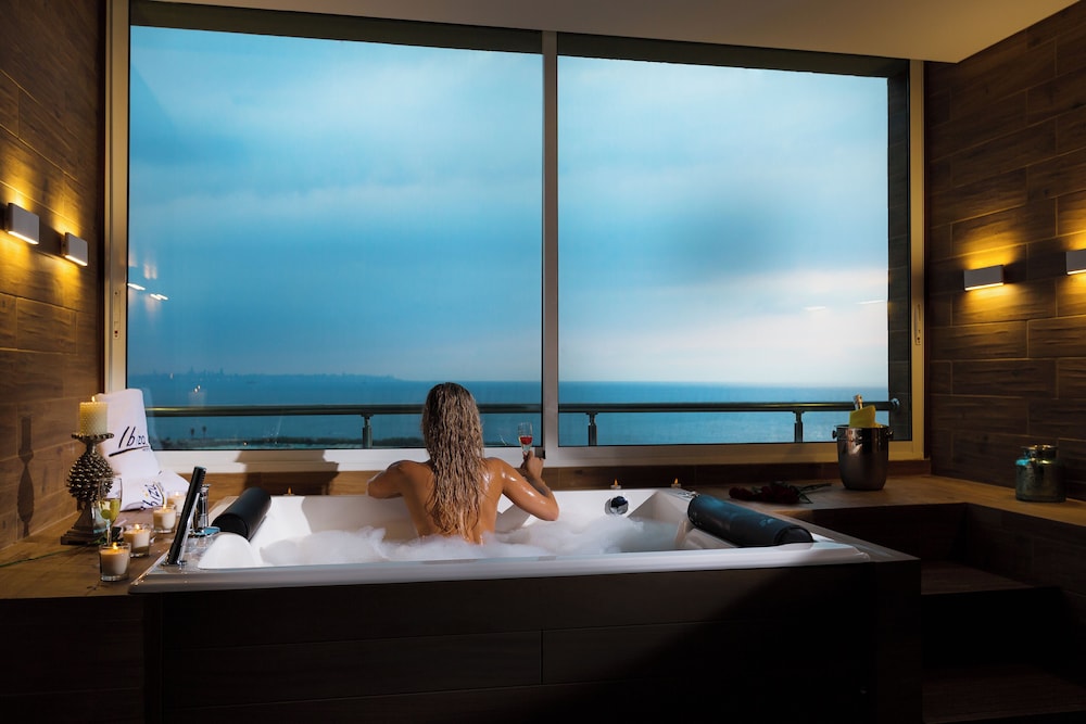 Superior Suite photo 2