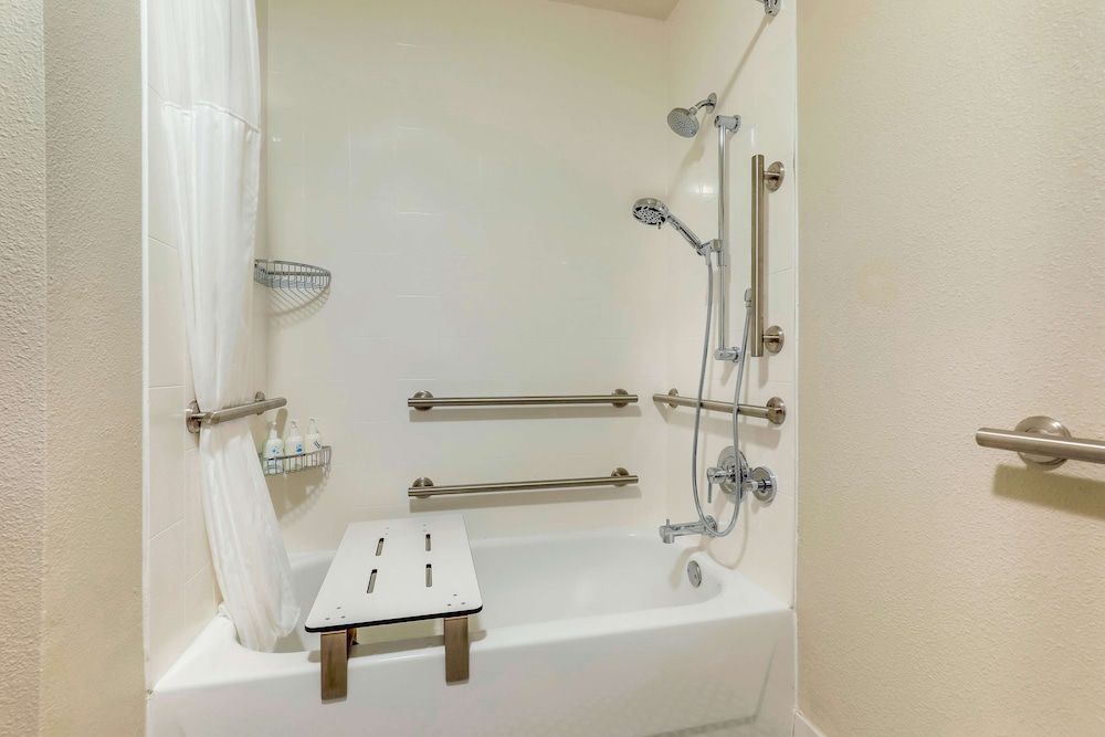 Suite, 1 King Bed with Sofa bed, Accessible - Photo 4