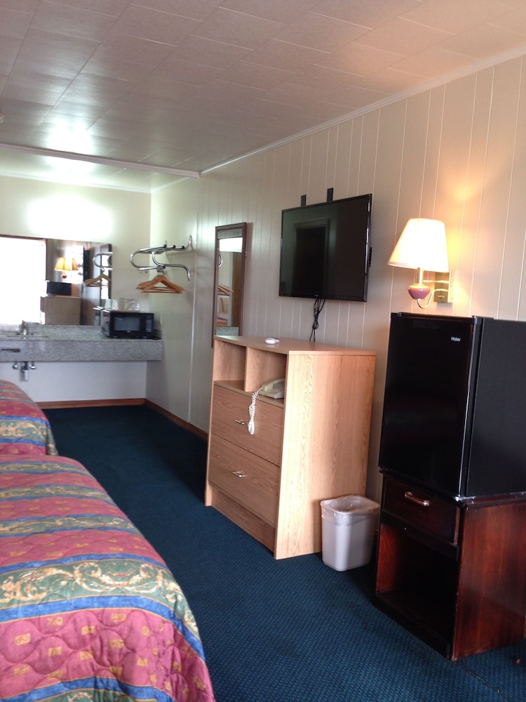 Standard Double Room, 2 Double Beds, Non Smoking photo 2