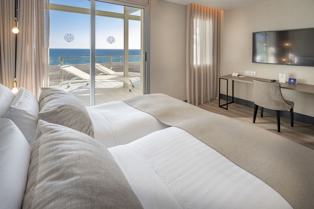Executive Room, Sea View - Photo 11