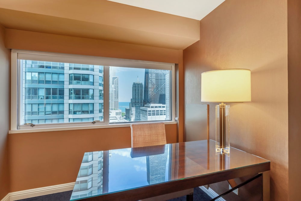 One Bedroom Suite with King Bed & Sofa Bed - Photo 4