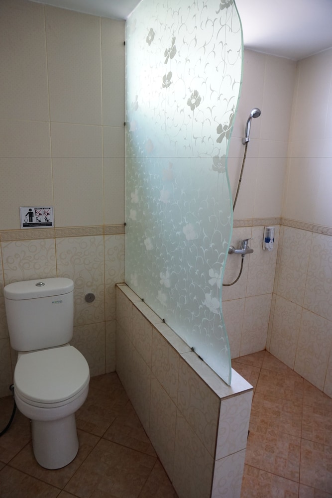 Executive Suite, 1 King Bed, Non Smoking photo 3