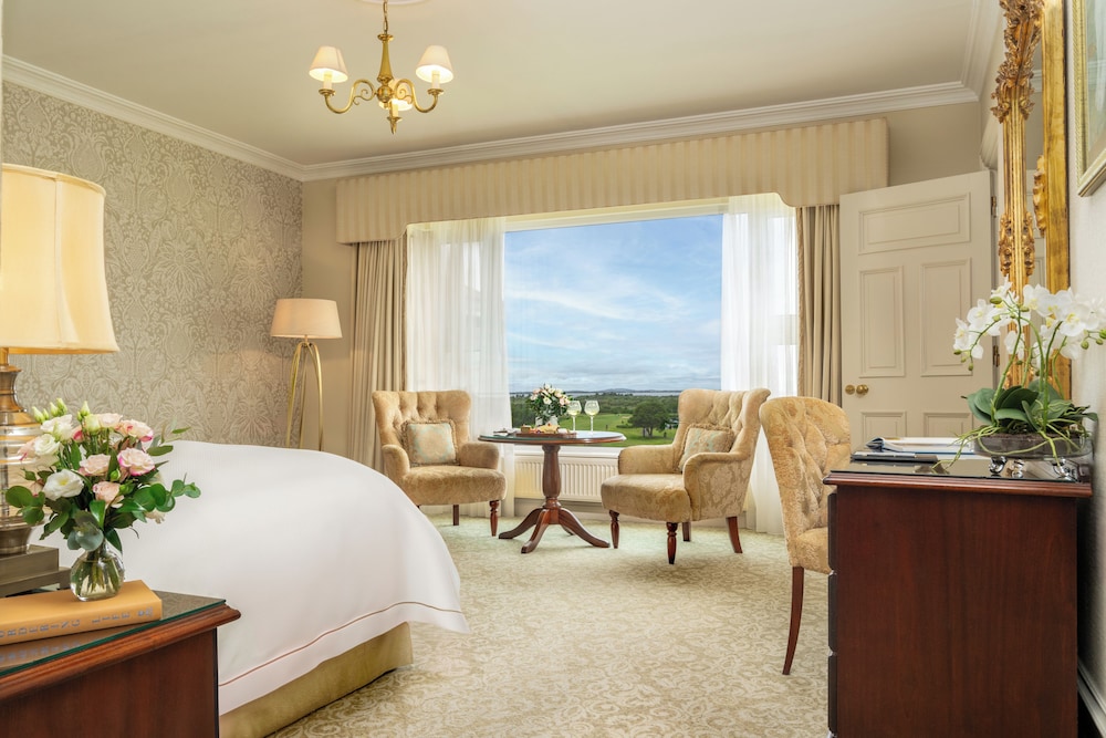Traditional Suite - Photo 2