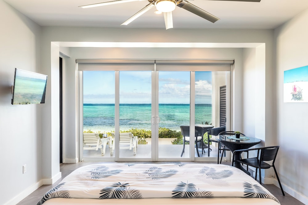 Standard Suite, Beach View photo 3