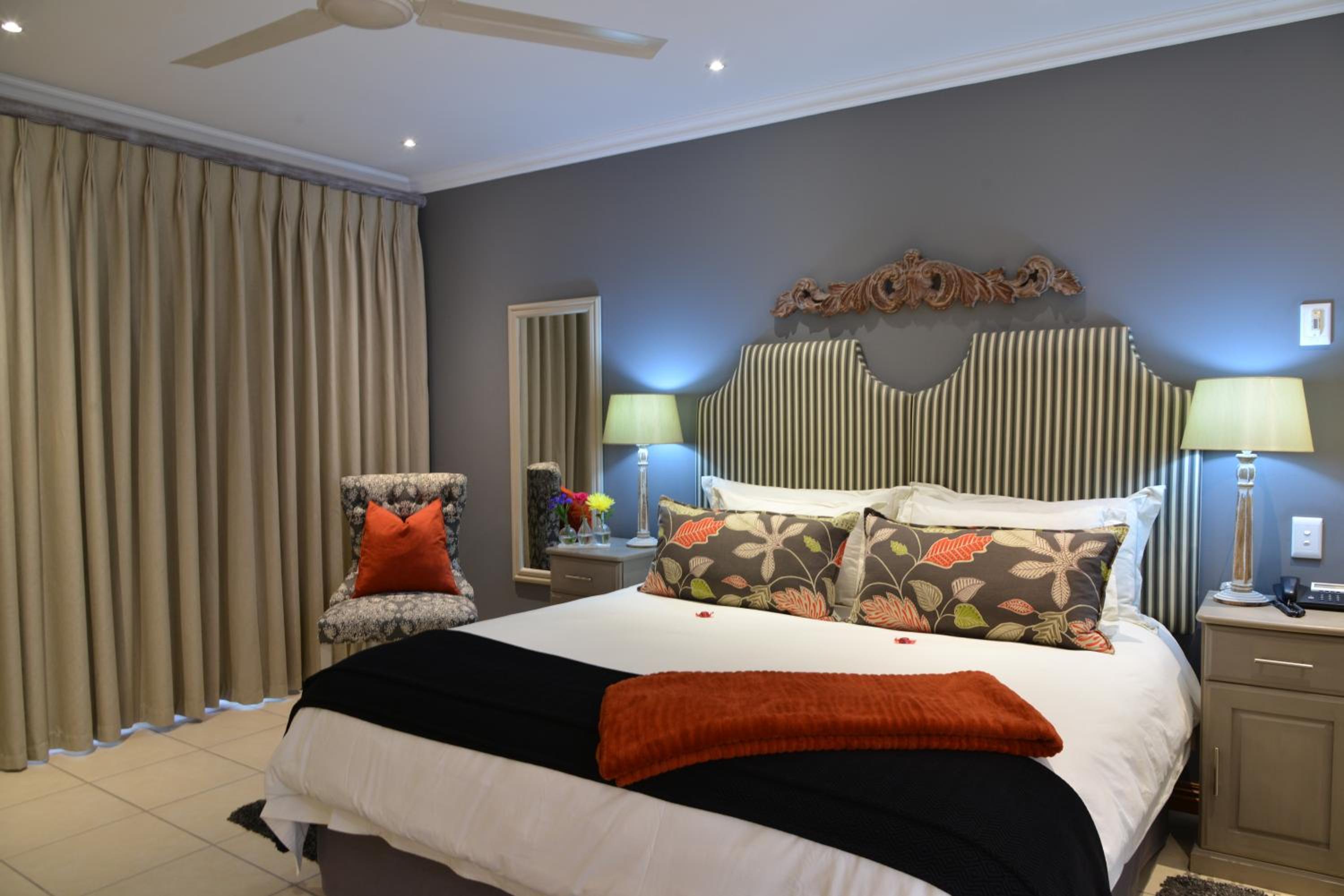 Superior Suite - Photo 6