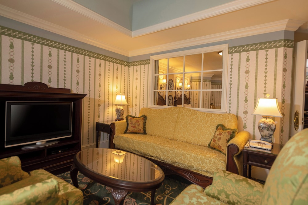 Standard Family Room (Park View/5th-9th Floors/Non Smoking) photo 2