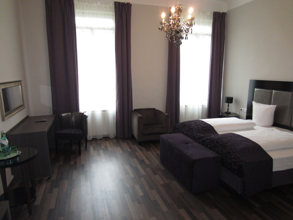 Comfort Triple Room
