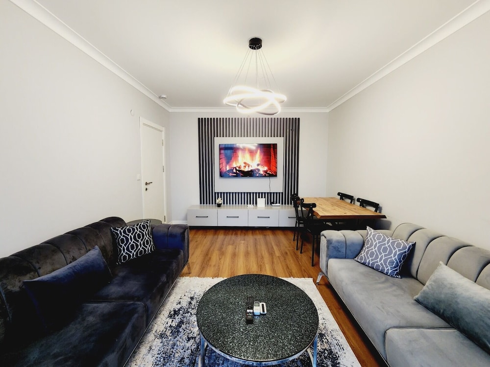 Luxury Apartment photo 3