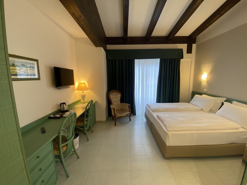 Elite Double Room photo 3