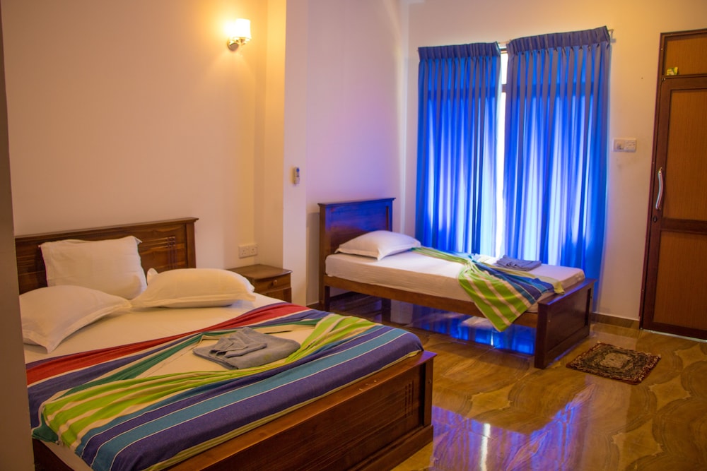 Economy Triple Room, 1 Bedroom, River View, Mountainside photo 1