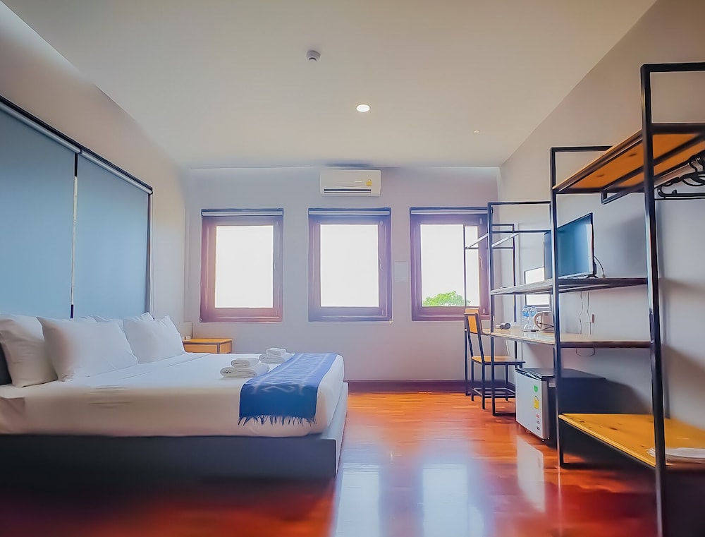Deluxe Double or Twin Room - Photo 1