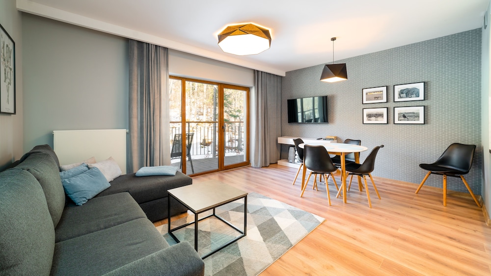 Apartment (3042)